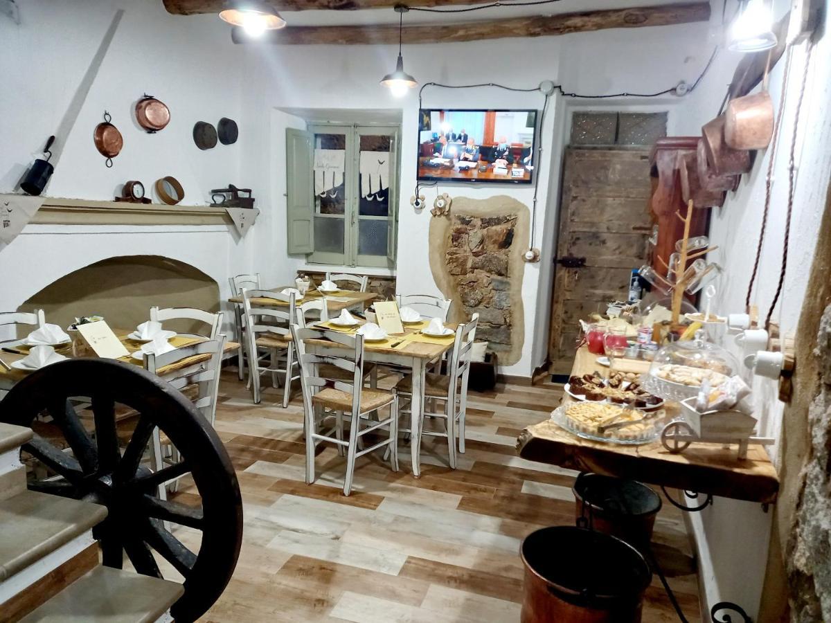 פוני "B&B Santu Giuvanni" מראה חיצוני תמונה