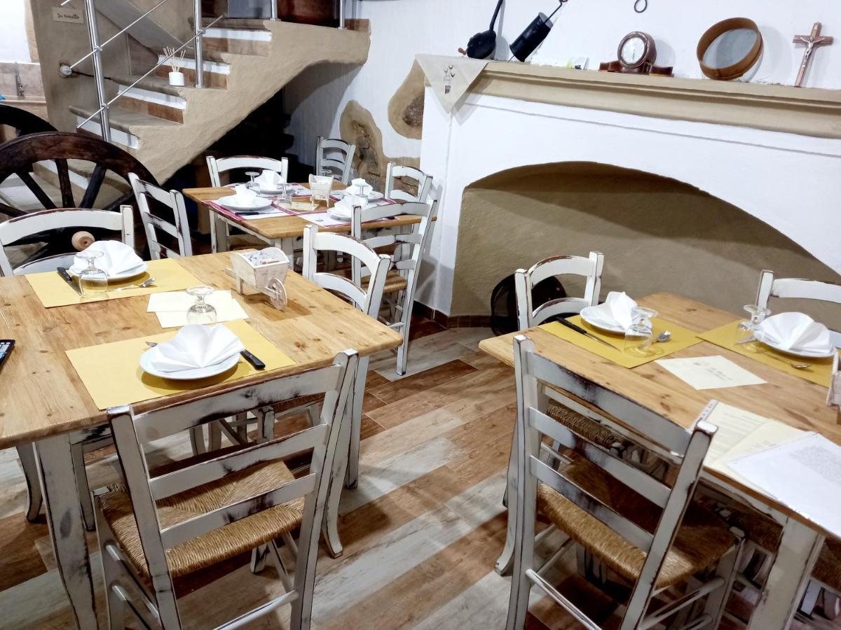 פוני "B&B Santu Giuvanni" מראה חיצוני תמונה
