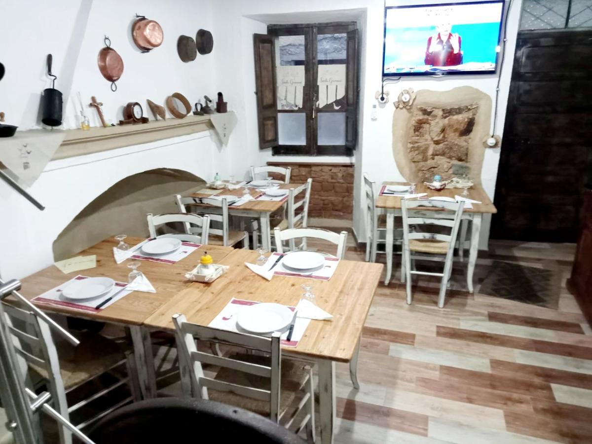 פוני "B&B Santu Giuvanni" מראה חיצוני תמונה