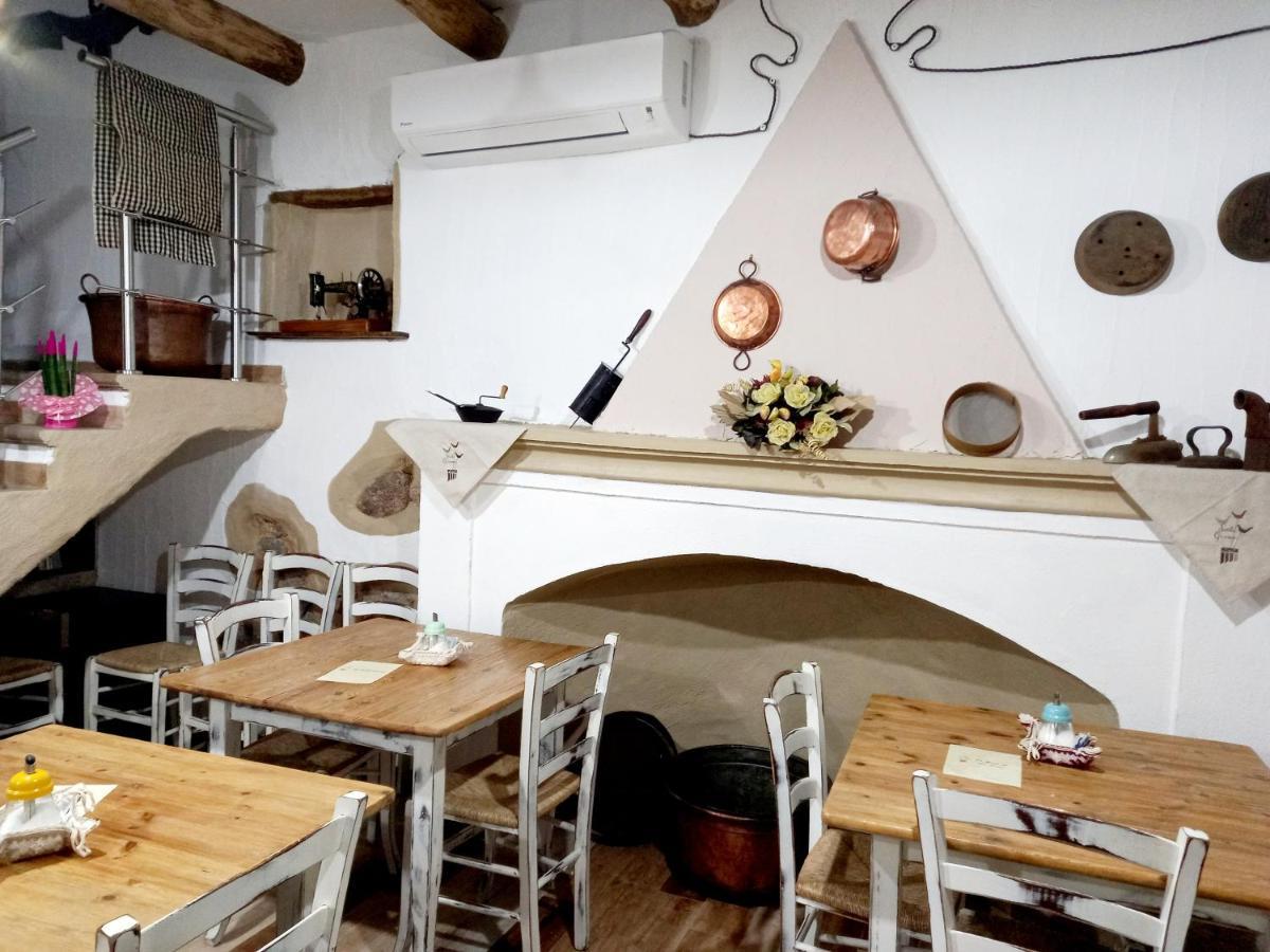 פוני "B&B Santu Giuvanni" מראה חיצוני תמונה