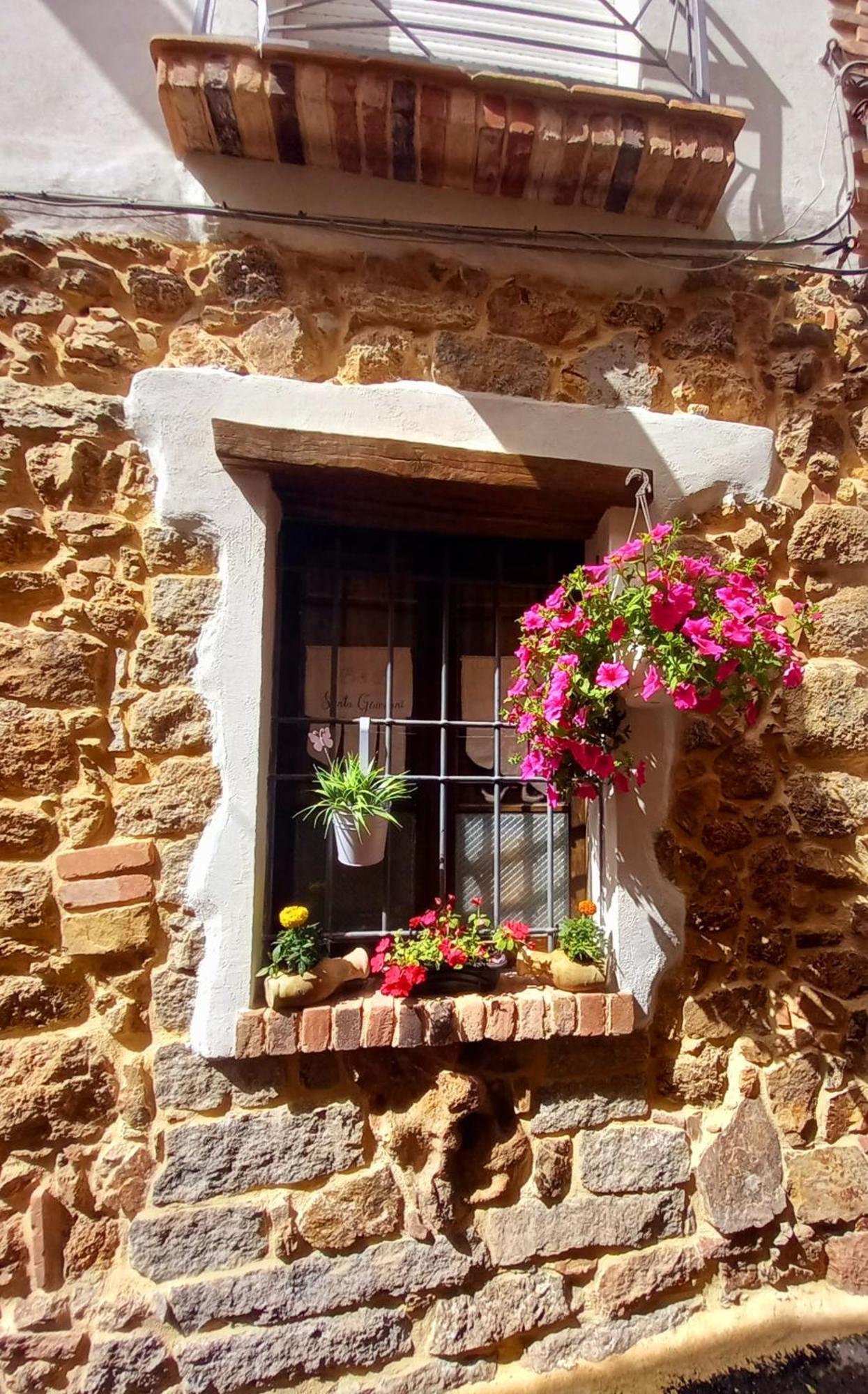 פוני "B&B Santu Giuvanni" מראה חיצוני תמונה