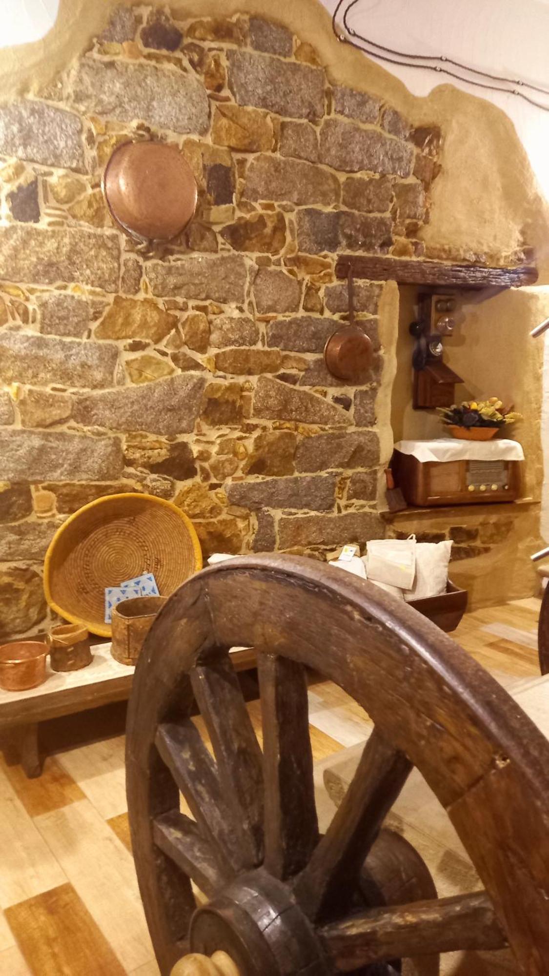 פוני "B&B Santu Giuvanni" מראה חיצוני תמונה